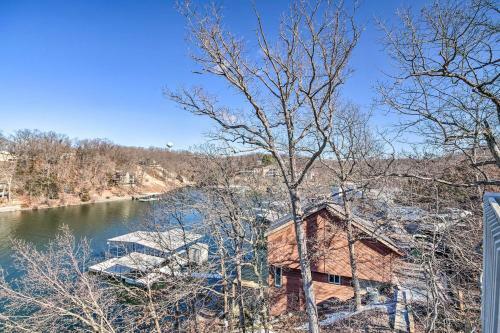 Apartamento Lakefront Osage Beach Retreat With Pool Access!