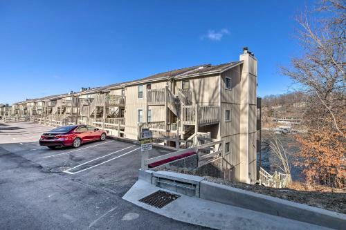 Apartamento Lakefront Osage Beach Retreat With Pool Access!
