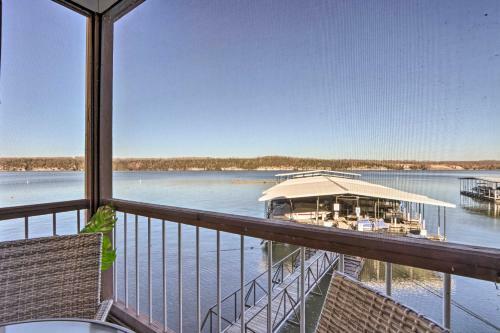 Apartamento Lovely Lakefront Condo With Dock And Pool Access!