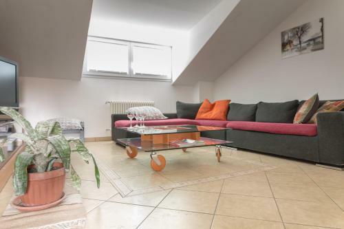 Linden Apartment