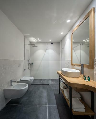 Aris Apartments & Sky Pool - Tonellihotels