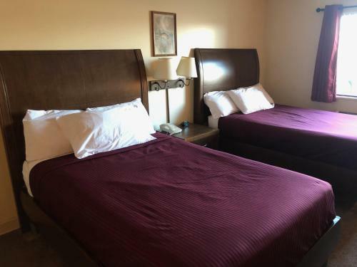 Hotel Simple Rewards Inn
