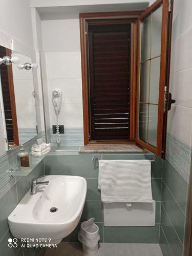Hostal Affittacamere Borgata Marina