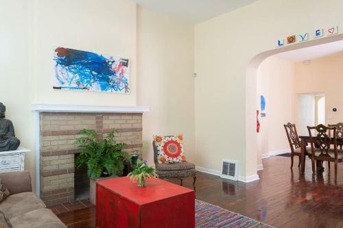 Sweet Home In Cherokee Arts District