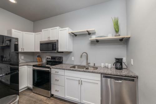 Apartamento Exquisite 1br/1ba + Kitchen - Historic C-street