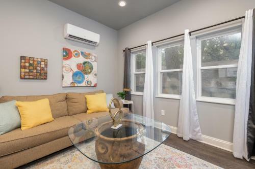 Apartamento Exquisite 1br/1ba + Kitchen - Historic C-street