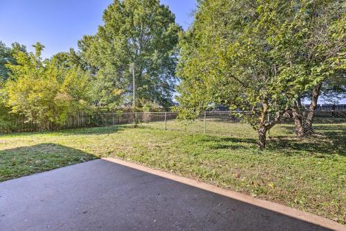 Springfield Home With Office About 38 Mi To Branson!