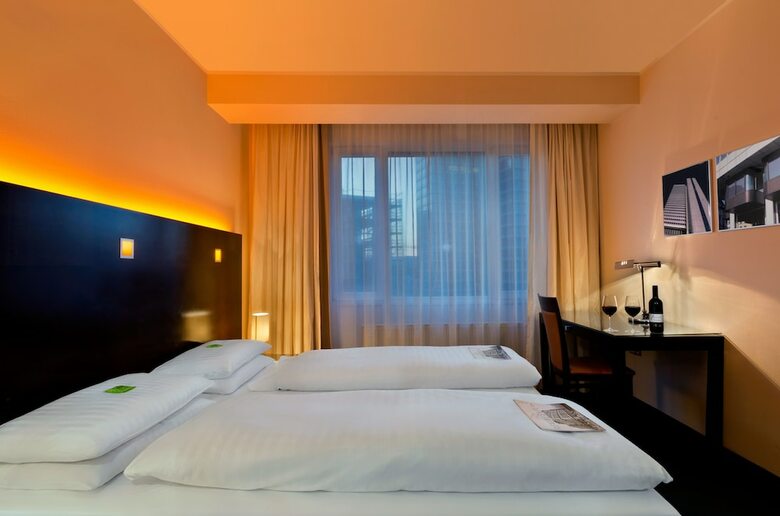 Hotel Flemings(.)