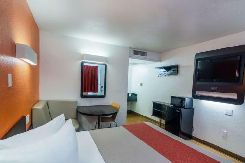 Motel 6 Ardmore