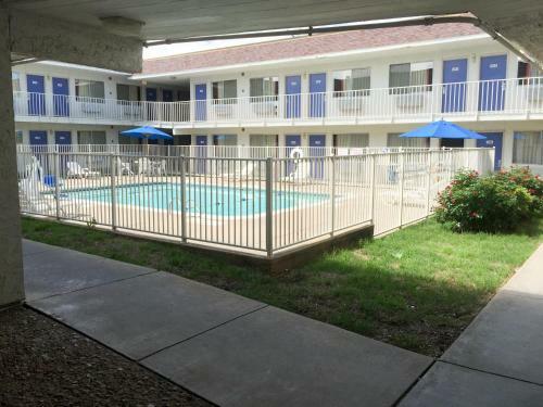 Motel 6 Ardmore