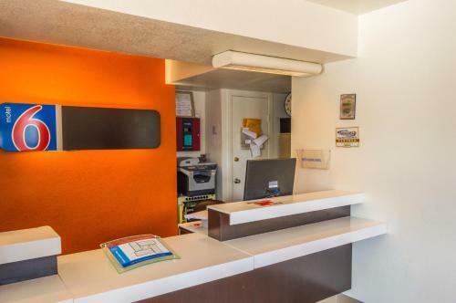 Motel 6 Ardmore