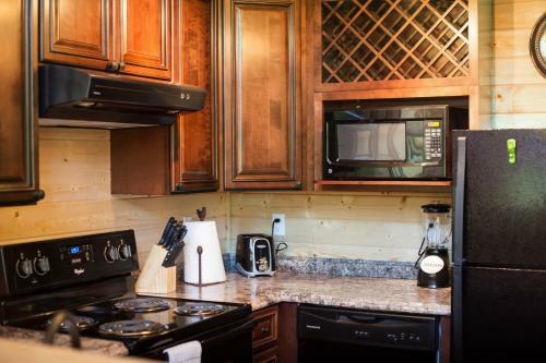 The Ridge At Glacier - Luxury Cabins