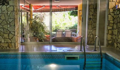 Erania Rooms & Apartments