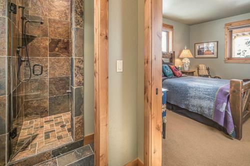 Moon Rider Ski Chalet