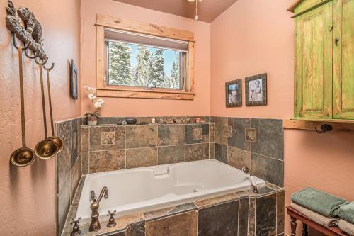 Moon Rider Ski Chalet