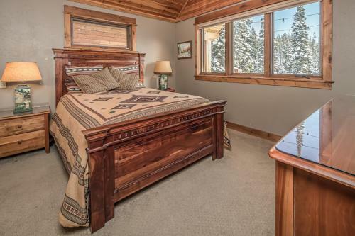 Moon Rider Ski Chalet