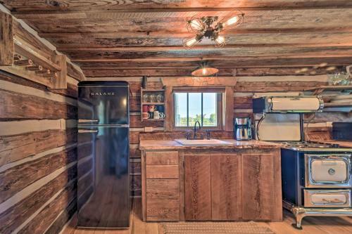 Montana Retreat Original Hamilton Log Cabin!