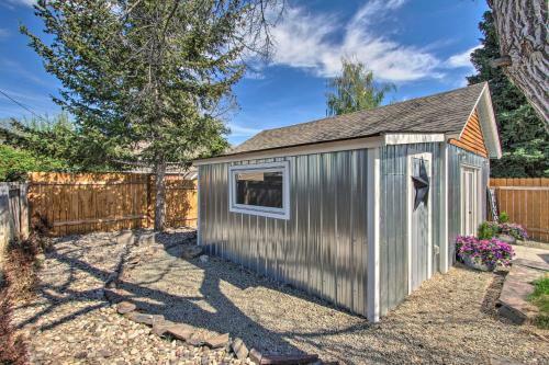 Sweet Helena Cottage, Pet Friendly And Walkable
