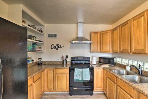 Comfy And Cozy Kalispell Home Walk To Downtown
