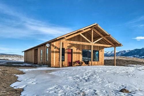 Secluded Paradise Valley Retreat With Stunning Views