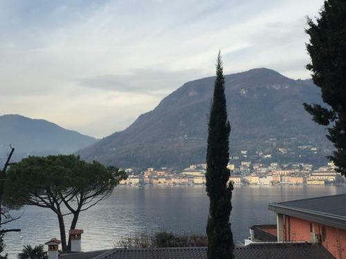 Apartamento Il Balcone Fiorito Sul Garda