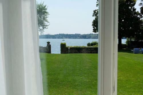 Luxury Lake View Apartments