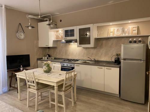 Apartamento Violetta Maison, Elegante E Romantica A Salo?