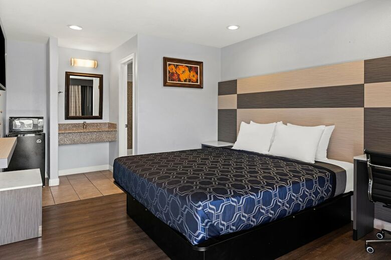 Motel Bay Breeze Inn