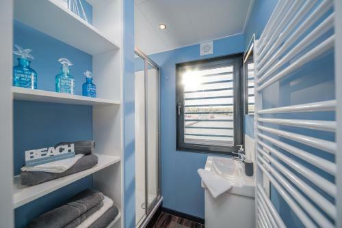 Hausboote Und Ferienh�user Marina M�cheln