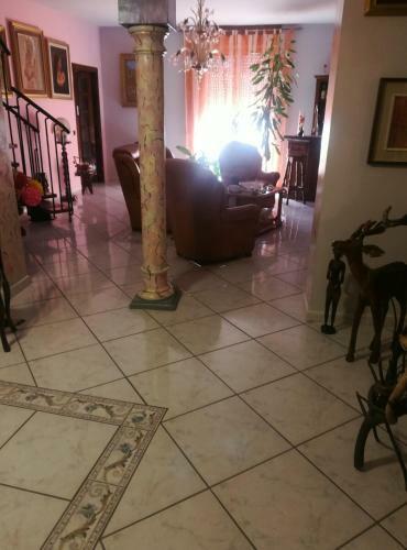 Center Room View Sea