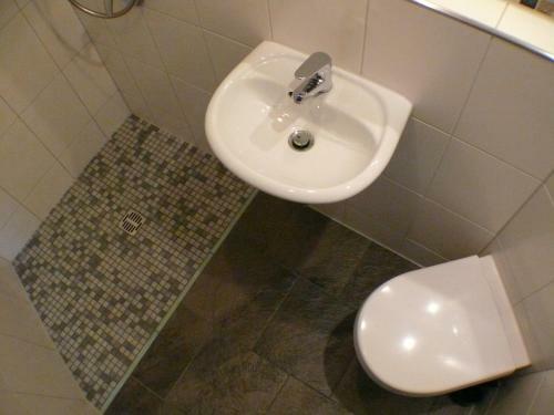 Hostal Hotel Garni Pension Ruth