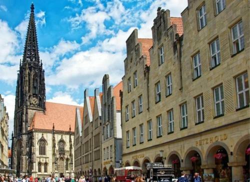 Schickes, Stilvolles Und Helles Apartment In M�nster