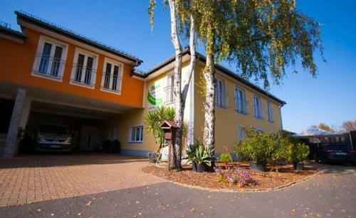 Hostal Pension Diener