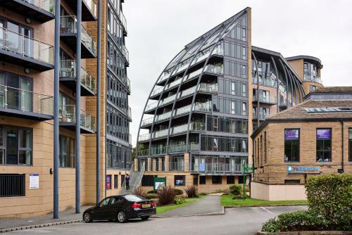 Victoria Mills Apartment