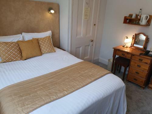 The Carre Arms Hotel & Restaurant