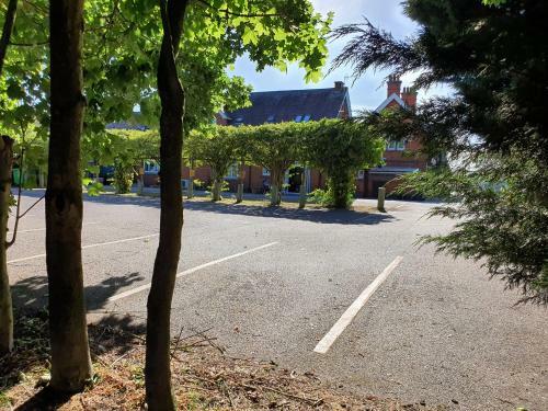The Carre Arms Hotel & Restaurant