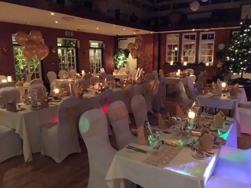 The Carre Arms Hotel & Restaurant