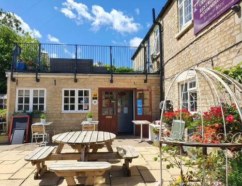 Hostal Cross Swords Inn, Skillington
