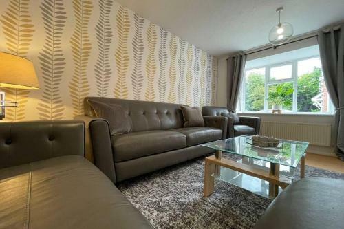 Silver Stag Properties, 3 Bed House With Parking