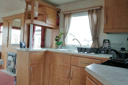 Apartamento 3 Bedroom Self-contained Caravan Next To Beach