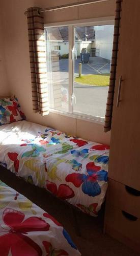 8 Berth On Southview (cascade)