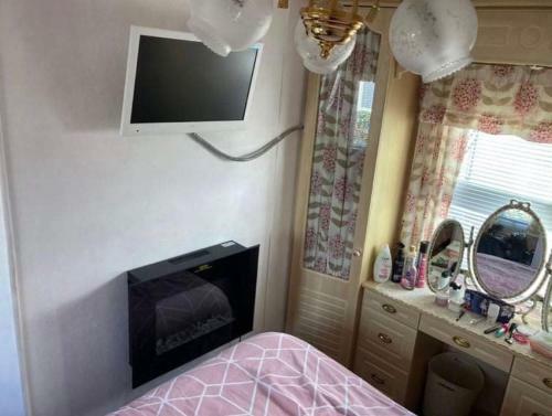 Curtis Coastal Caravans E6