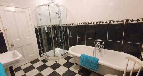 Charming 2-bed Kaitness Cottage In Skipton