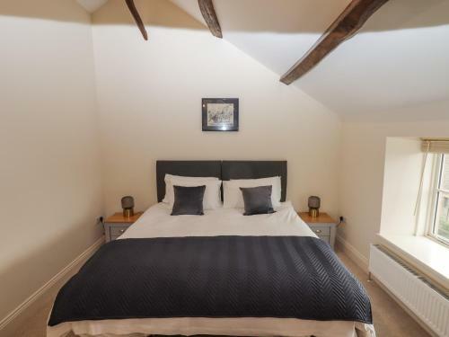 1 Grosvenor Farm Cottages