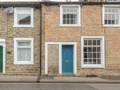 Cosy, Central 3 Bed Cottage, With Wood Burner