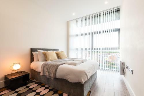 Apartamento ?onpoint -convenient 1 Bedroom Apt With Parking!?