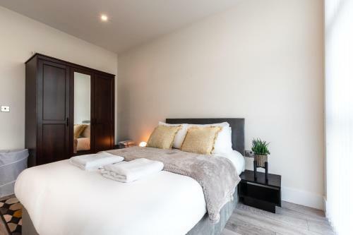 Apartamento ?onpoint -convenient 1 Bedroom Apt With Parking!?