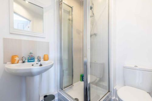 Apartamento 2 Bed/2 Bath & Free Parking - Langley/heathrow