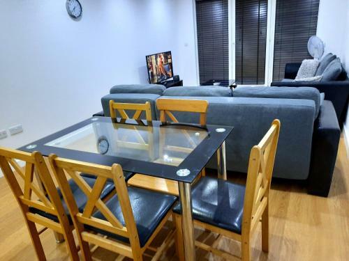 Max'em Lexington Luxury Apartment
