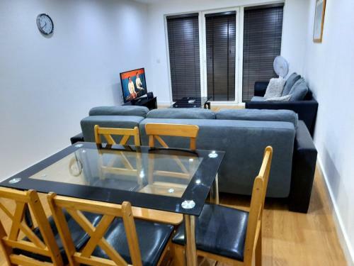 Max'em Lexington Luxury Apartment